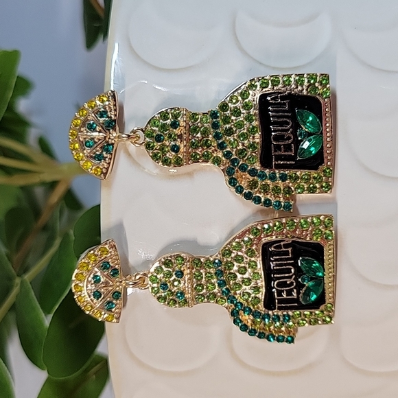 HAPPY HOUR Tequila Crystal Drop Earrings - Picture 4 of 6